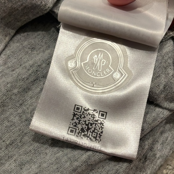 SALE! Moncler Men’s T-shirt, when winter’s over & it’s just fun in the sun time! - Picture 8 of 8